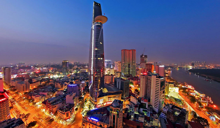 Tham gia vào chuyến phiêu lưu vòng quanh thành phố trên chiếc xe bus hai tầng 